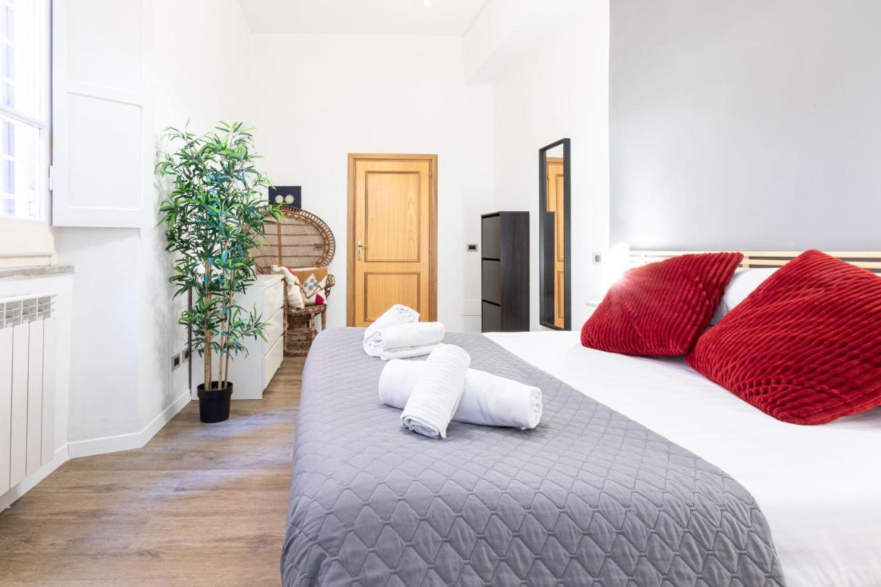 Toniolo Two Bedroom Two Bath ローマ エクステリア 写真